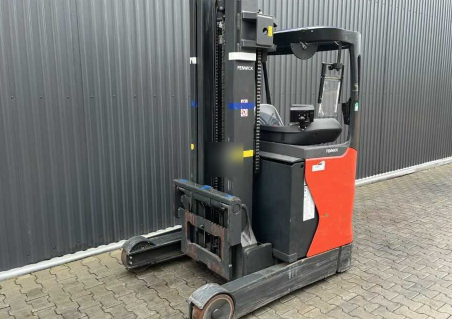 Linde R16HD-01 - Empilhador retráctil: foto 1 Linde R16HD-01 - Empilhador retráctil: foto 1