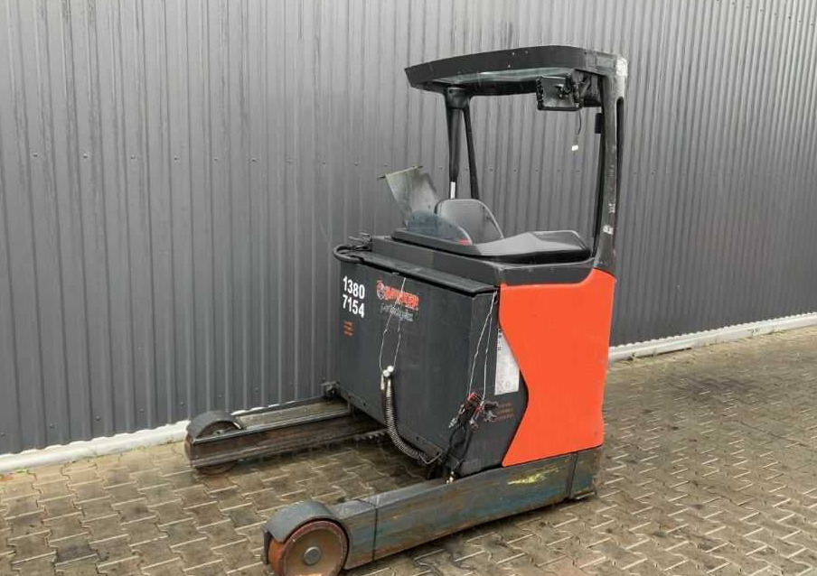Linde R16HD-01 - Empilhador retráctil: foto 1 Linde R16HD-01 - Empilhador retráctil: foto 1