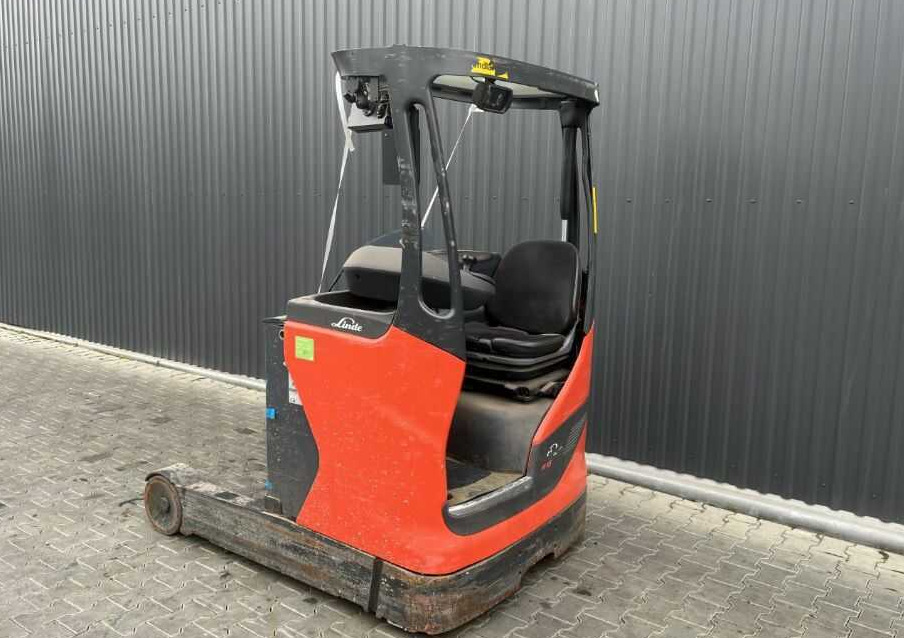 Linde R16HD-01 - Empilhador retráctil: foto 3 Linde R16HD-01 - Empilhador retráctil: foto 3