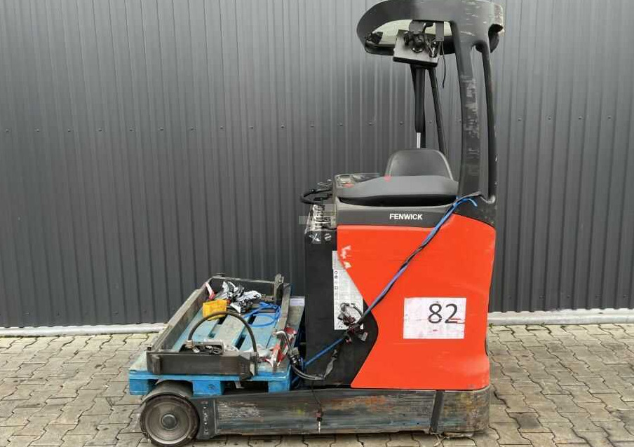 Linde R16HD-01 - Empilhador retráctil: foto 2 Linde R16HD-01 - Empilhador retráctil: foto 2