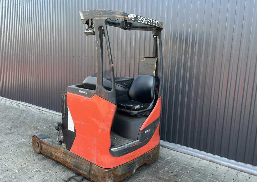 Linde R16HD-01 - Empilhador retráctil: foto 3 Linde R16HD-01 - Empilhador retráctil: foto 3