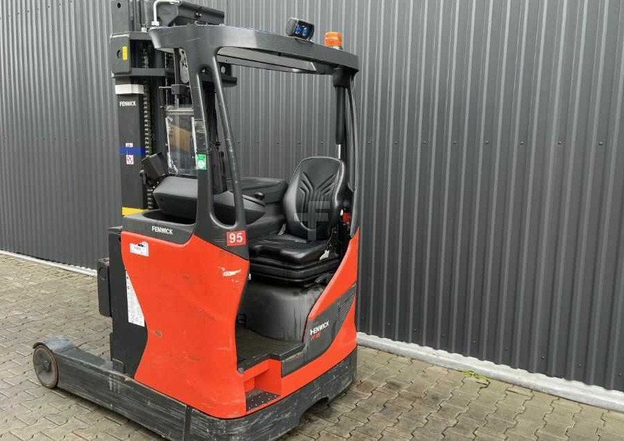 Linde R16HD-01 - Empilhador retráctil: foto 3 Linde R16HD-01 - Empilhador retráctil: foto 3