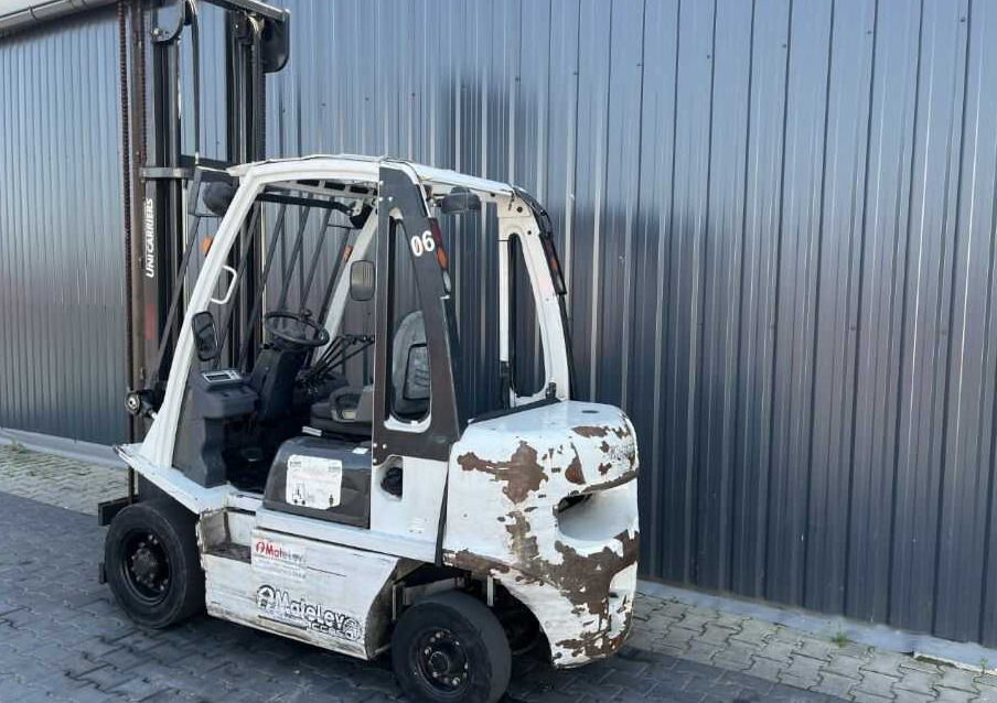 Nissan Y1D2A25Q - Empilhador a diesel: foto 3 Nissan Y1D2A25Q - Empilhador a diesel: foto 3