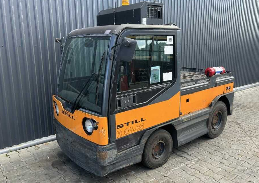 Still R07-25 - Trator elétrics: foto 1 Still R07-25 - Trator elétrics: foto 1