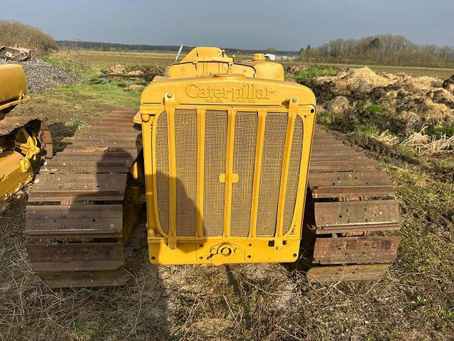 Caterpillar D4 - - Buldôzer: foto 2 Caterpillar D4 - - Buldôzer: foto 2