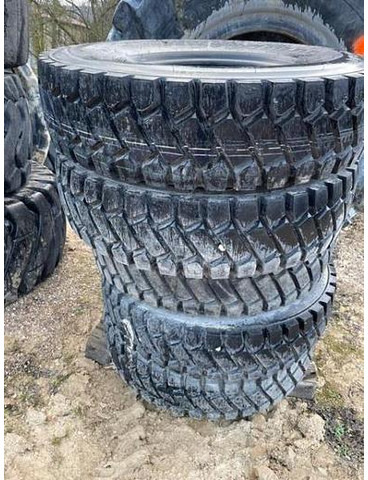 DUNLOP 12.00R20 SP931 - Jantes e pneus: foto 1 DUNLOP 12.00R20 SP931 - Jantes e pneus: foto 1