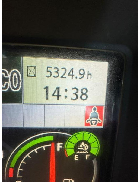 Hitachi ZX225USLC-6 - Escavadora de rastos: foto 3 Hitachi ZX225USLC-6 - Escavadora de rastos: foto 3