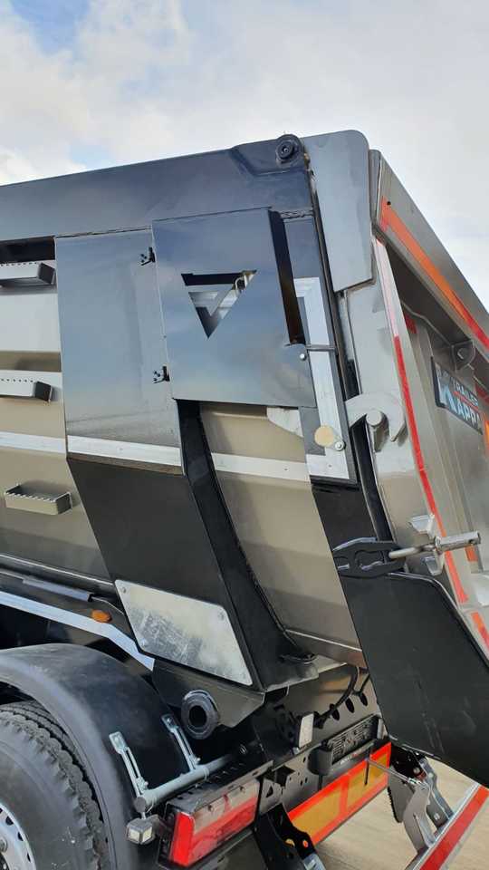 VEGA TARILER ITALIANO TIPPER - Semi-reboque basculante: foto 5 VEGA TARILER ITALIANO TIPPER - Semi-reboque basculante: foto 5
