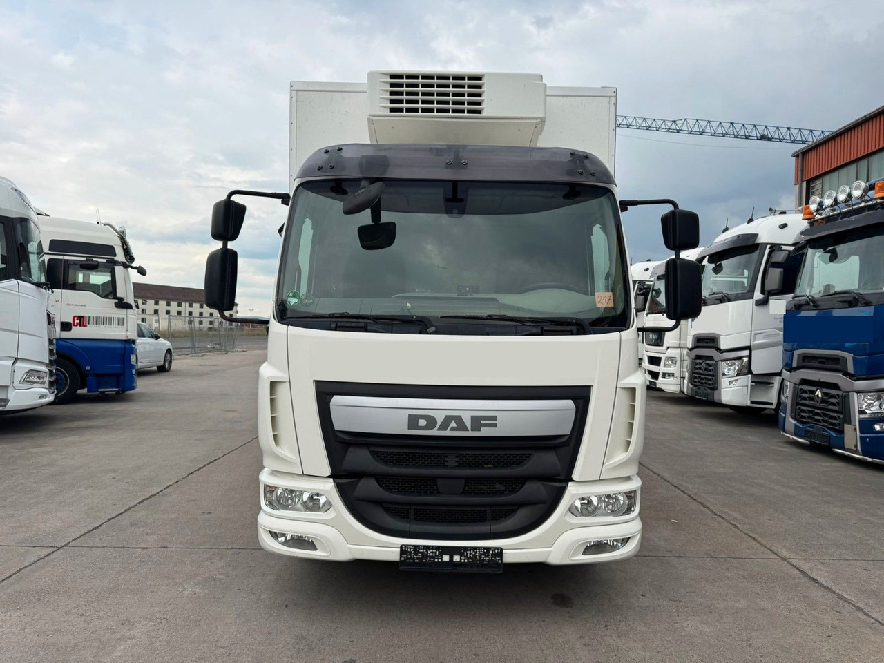 DAF LF 210 * THERMO-KING * TIEFKÜHL * LBW 1,5 TON * - Carrinha frigorífica: foto 3 DAF LF 210 * THERMO-KING * TIEFKÜHL * LBW 1,5 TON * - Carrinha frigorífica: foto 3
