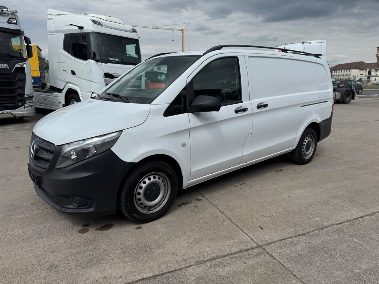 Mercedes-Benz VITO 111 CDI * LANG * KLIMA * SCHIEBETÜR R & L * - Furgão de passageiros: foto 3 Mercedes-Benz VITO 111 CDI * LANG * KLIMA * SCHIEBETÜR R & L * - Furgão de passageiros: foto 3