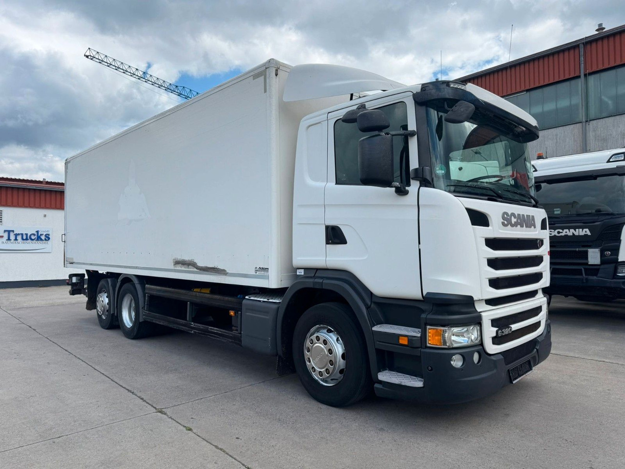 Scania P 380 * KOFFER * LBW 3 TON * LENK / LIFTACHSE * - Camião furgão: foto 2 Scania P 380 * KOFFER * LBW 3 TON * LENK / LIFTACHSE * - Camião furgão: foto 2