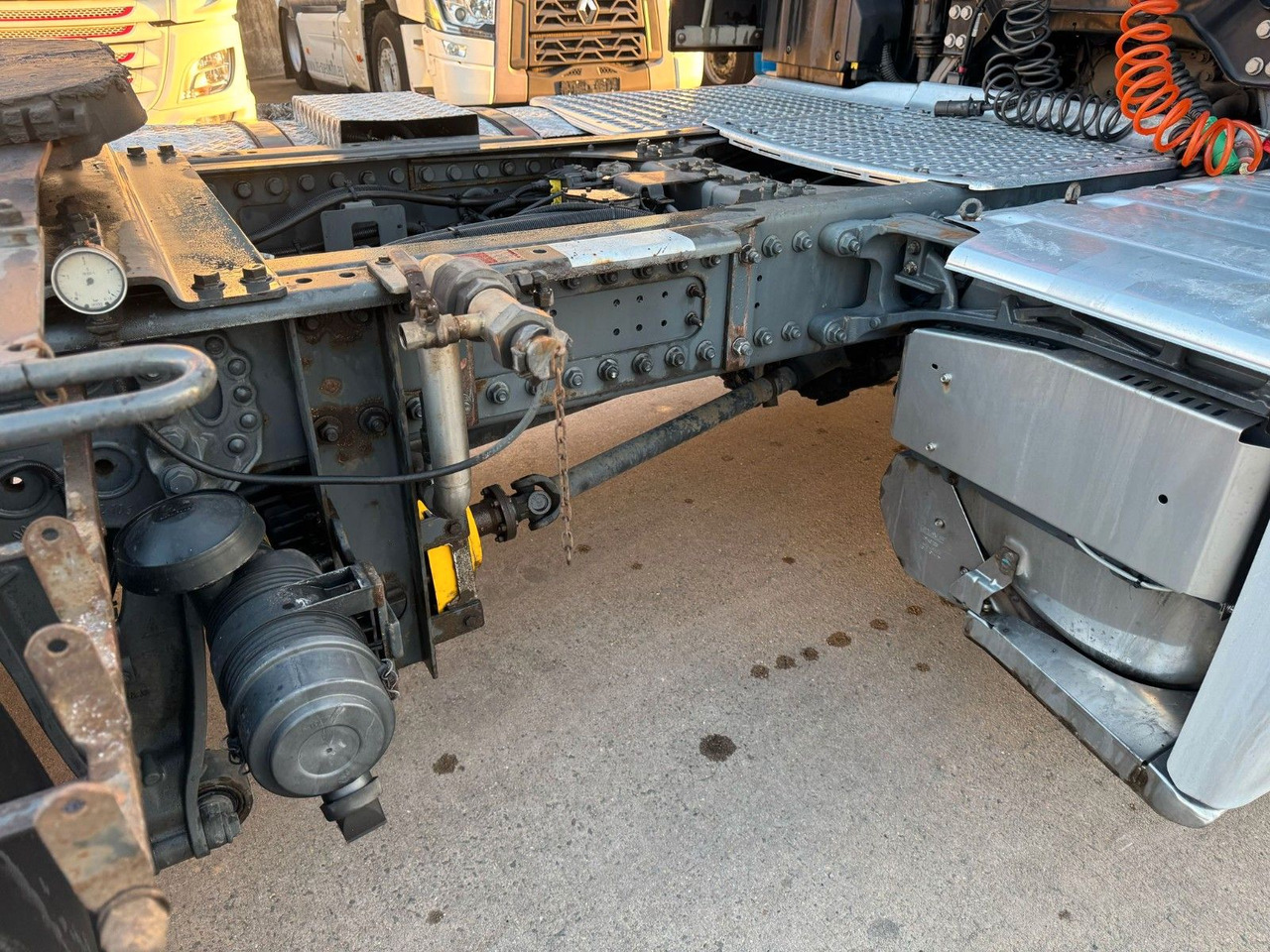 DAF XF 440*RETARDER*STANDKLIMA*KOMPRESSOR*ADR*SC * - Tractor: foto 5 DAF XF 440*RETARDER*STANDKLIMA*KOMPRESSOR*ADR*SC * - Tractor: foto 5