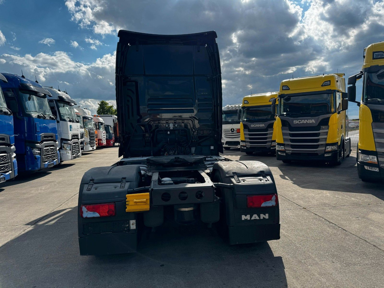 MAN TGX 18.500 * XXL * VOLLVERKLEIDUNG * - Tractor: foto 5 MAN TGX 18.500 * XXL * VOLLVERKLEIDUNG * - Tractor: foto 5