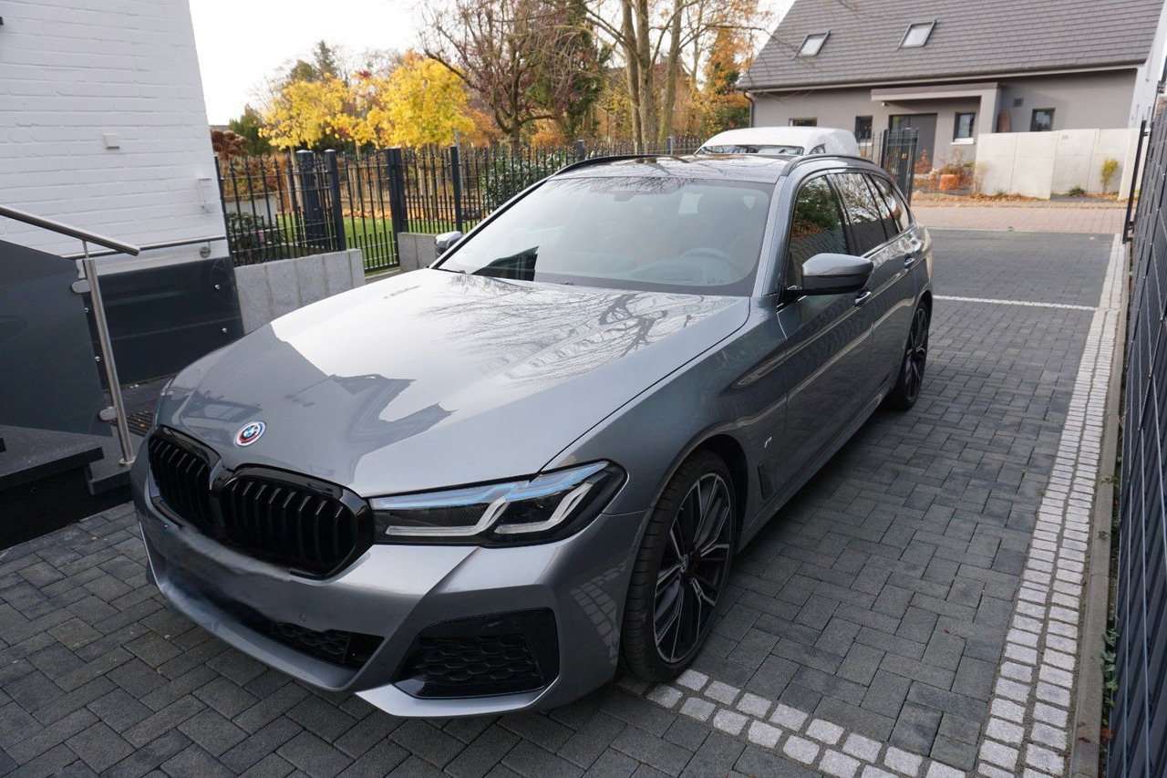 BMW 530 xDrive Touríng - Carrinha: foto 1 BMW 530 xDrive Touríng - Carrinha: foto 1