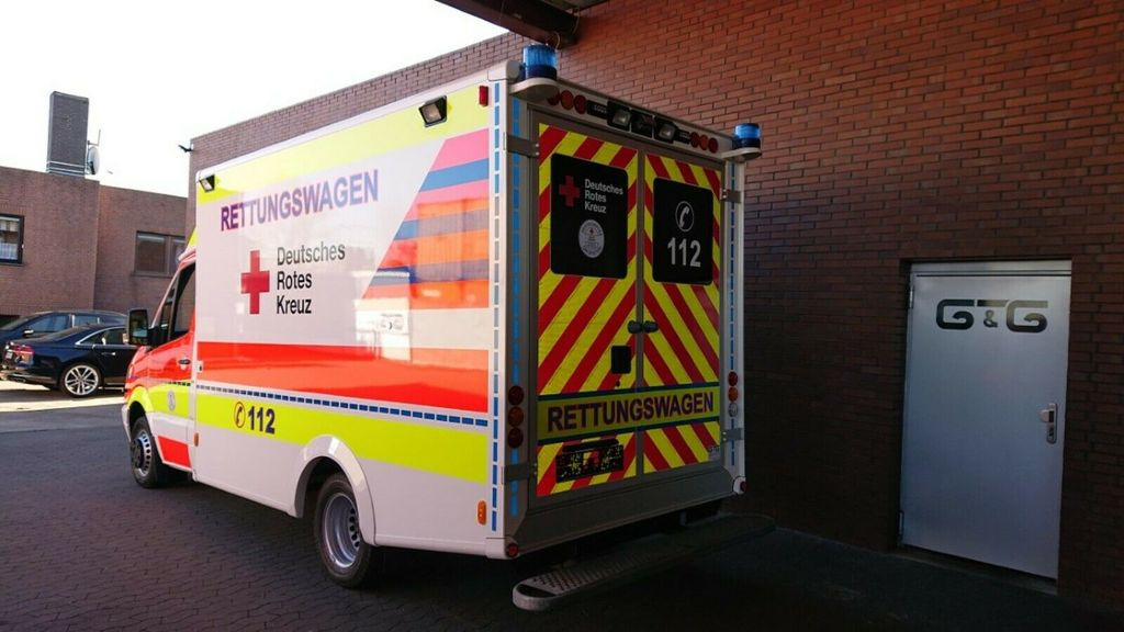 Mercedes-Benz Sprinter 516 // 1 J Garantie // Mercedes-Benz Sprinter 516 // 1 J Garantie // - Ambulância: foto 5 Mercedes-Benz Sprinter 516 // 1 J Garantie // Mercedes-Benz Sprinter 516 // 1 J Garantie // - Ambulância: foto 5