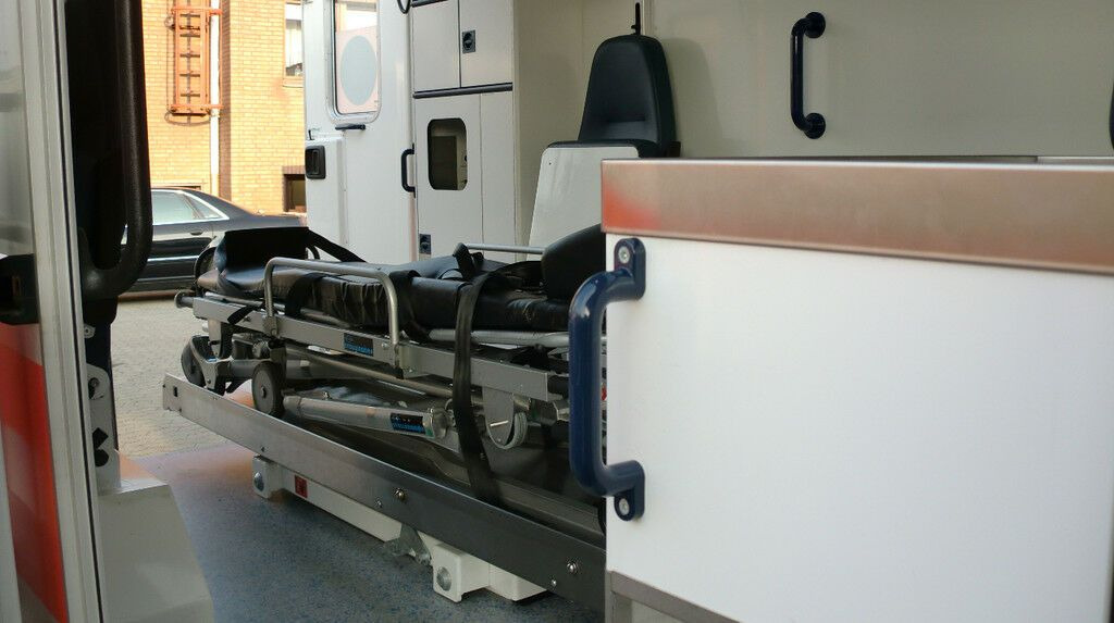 Ambulância Mercedes-Benz Sprinter 516  // inkl. 1 Jahr Garantie: foto 10