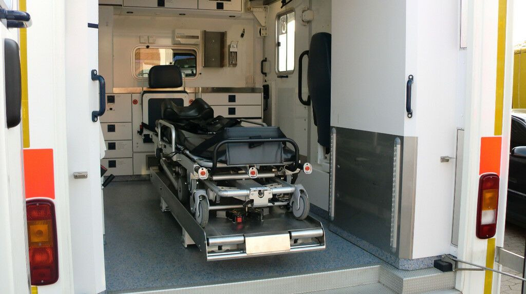 Ambulância Mercedes-Benz Sprinter 516  // inkl. 1 Jahr Garantie: foto 9