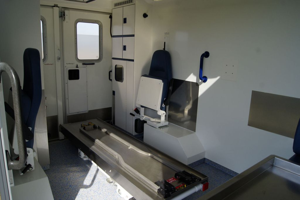 Ambulância Mercedes-Benz Sprinter 519  // Mod. 2017 // 1 J Garantie // Mercedes-Benz Sprinter 519  // Mod. 2017 // 1 J Garantie //: foto 14