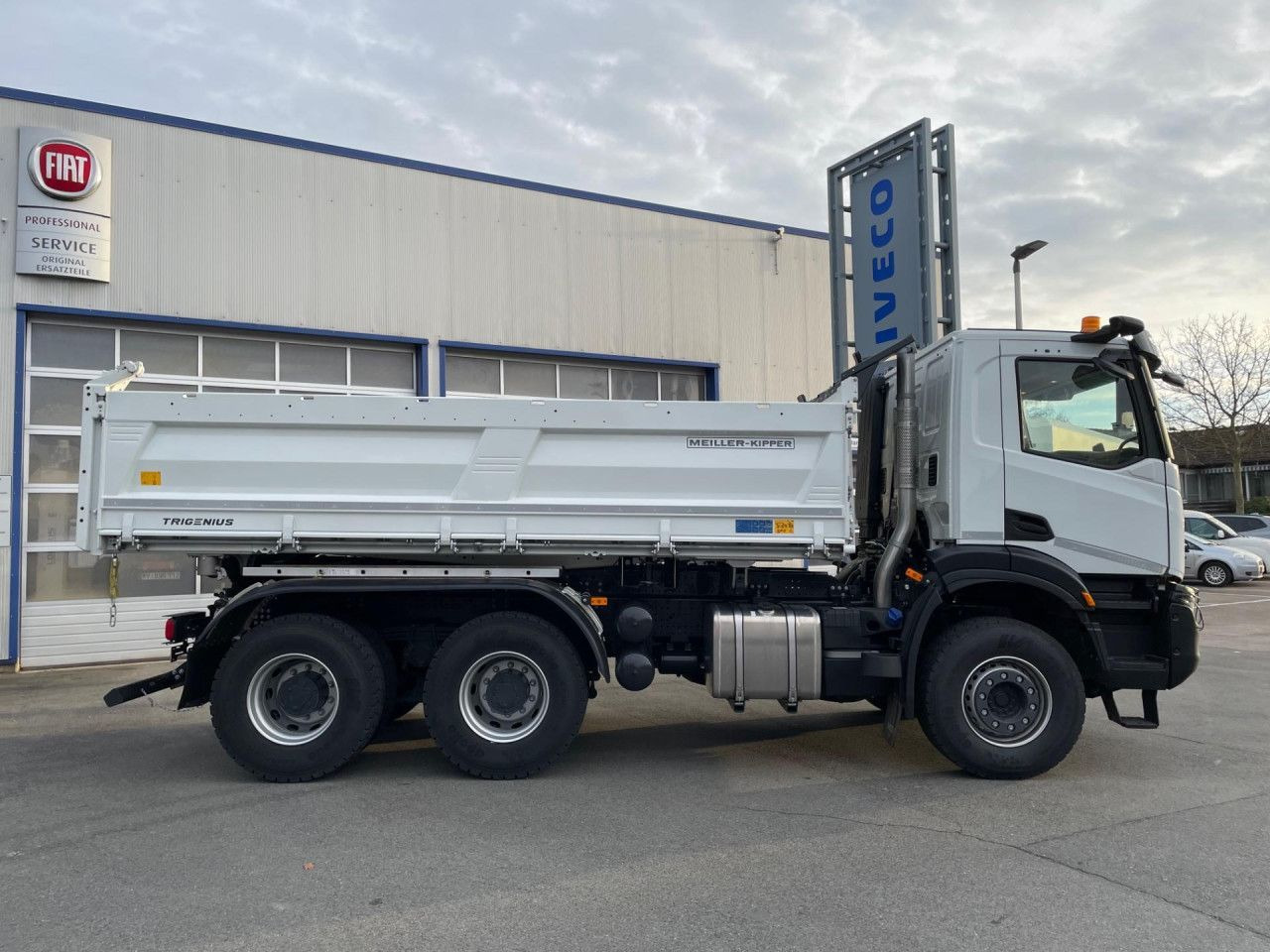 Iveco AD300X54Z HR X-WAY - Carrinha basculante: foto 3 Iveco AD300X54Z HR X-WAY - Carrinha basculante: foto 3