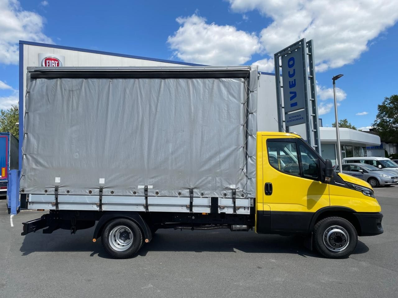 Iveco Daily 70C21HA8/P (72C) Euro6 Klima AHK Navi ZV - Carrinha de lona: foto 3 Iveco Daily 70C21HA8/P (72C) Euro6 Klima AHK Navi ZV - Carrinha de lona: foto 3