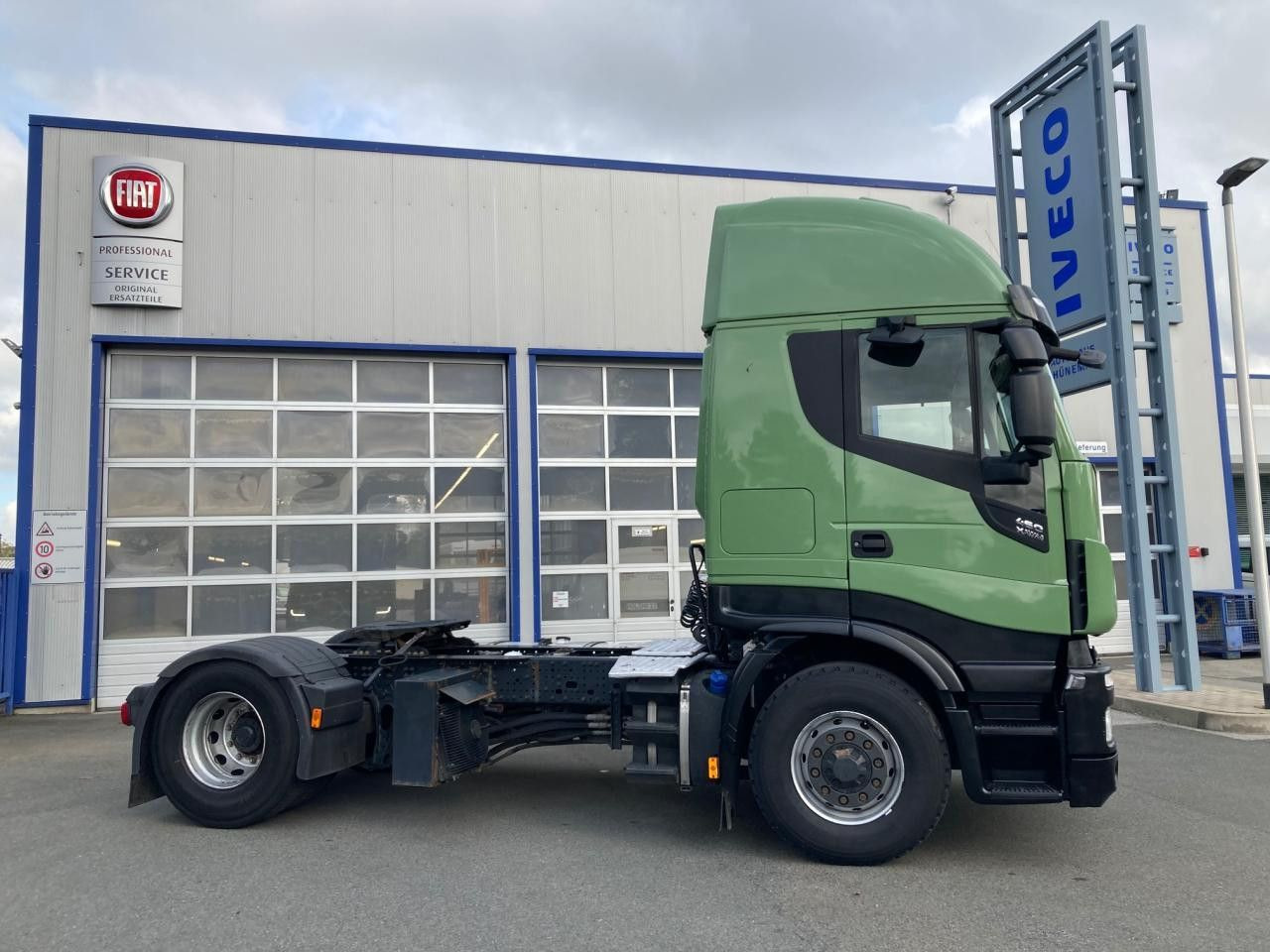 Iveco X-Way IVECO AS440X46 T/P ON (HI-TRACTION) Euro6 Iveco X-Way IVECO AS440X46 T/P ON (HI-TRACTION) Euro6 - Tractor: foto 3 Iveco X-Way IVECO AS440X46 T/P ON (HI-TRACTION) Euro6 Iveco X-Way IVECO AS440X46 T/P ON (HI-TRACTION) Euro6 - Tractor: foto 3