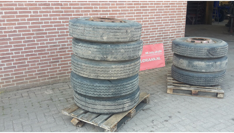 10R22,5 wielen - Jantes e pneus: foto 2 10R22,5 wielen - Jantes e pneus: foto 2