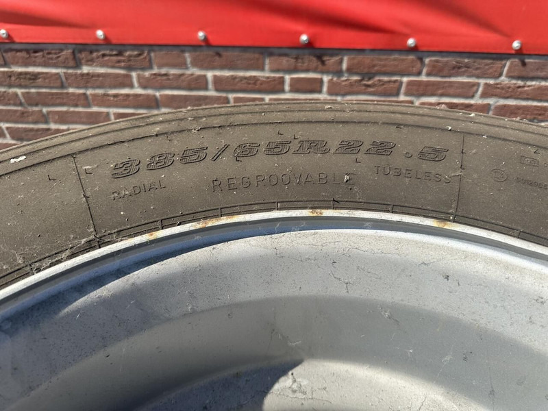 4 Banden 385/65/22.5 - Nieuw - Pneu para Camião: foto 5 4 Banden 385/65/22.5 - Nieuw - Pneu para Camião: foto 5