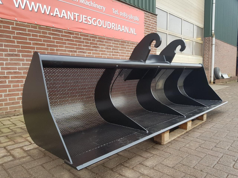 AGM Baggerbak 3 meter breed CW 3 - Balde: foto 3 AGM Baggerbak 3 meter breed CW 3 - Balde: foto 3