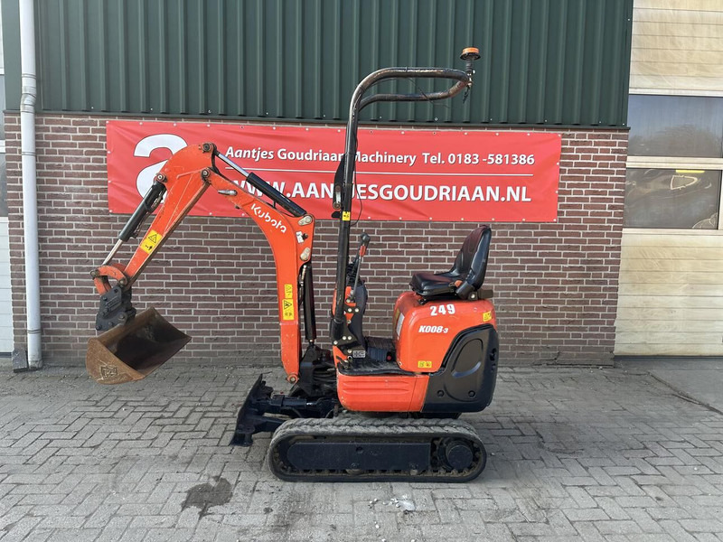 Kubota KOO8-3 - Mini escavadeira: foto 1 Kubota KOO8-3 - Mini escavadeira: foto 1