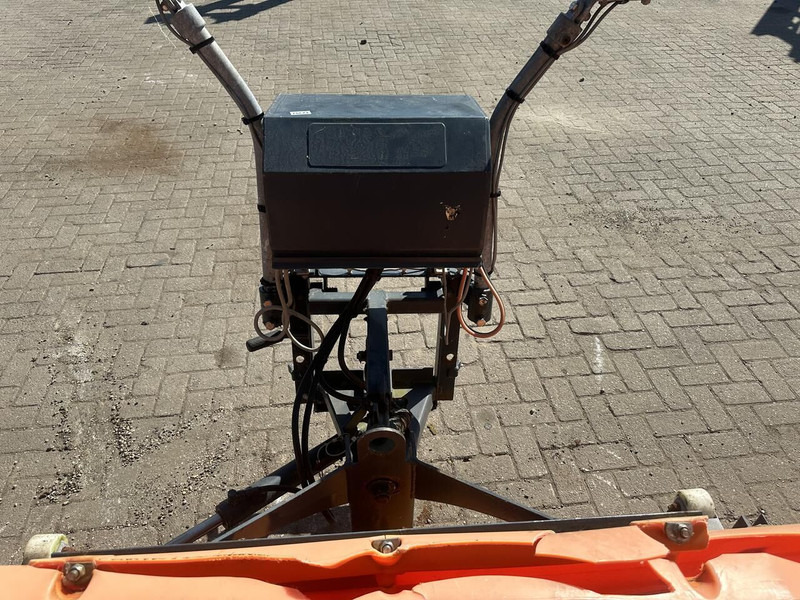 NIDO  - Lâmina limpa-neves: foto 5 NIDO  - Lâmina limpa-neves: foto 5