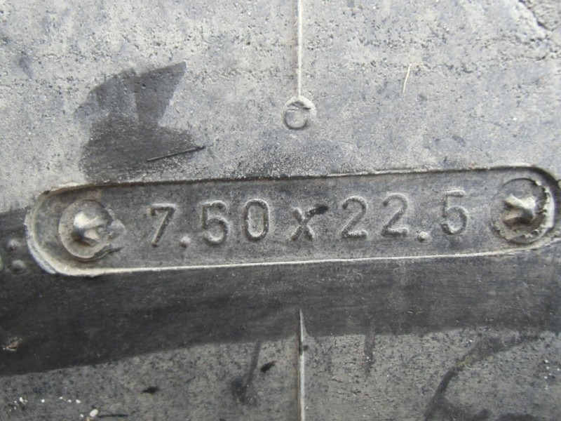 Onbekend Kraanband - Jantes e pneus: foto 3 Onbekend Kraanband - Jantes e pneus: foto 3