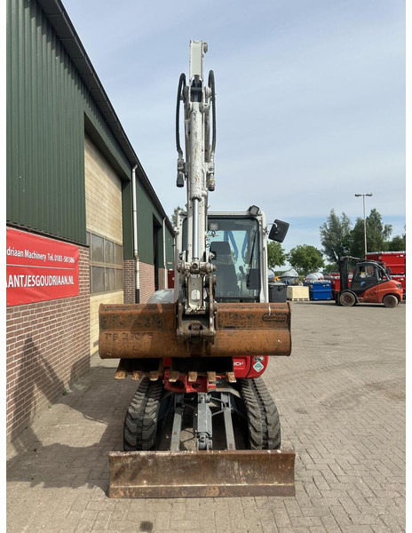 Takeuchi Kraan TB230 - Gebruikt - Mini escavadeira: foto 4 Takeuchi Kraan TB230 - Gebruikt - Mini escavadeira: foto 4