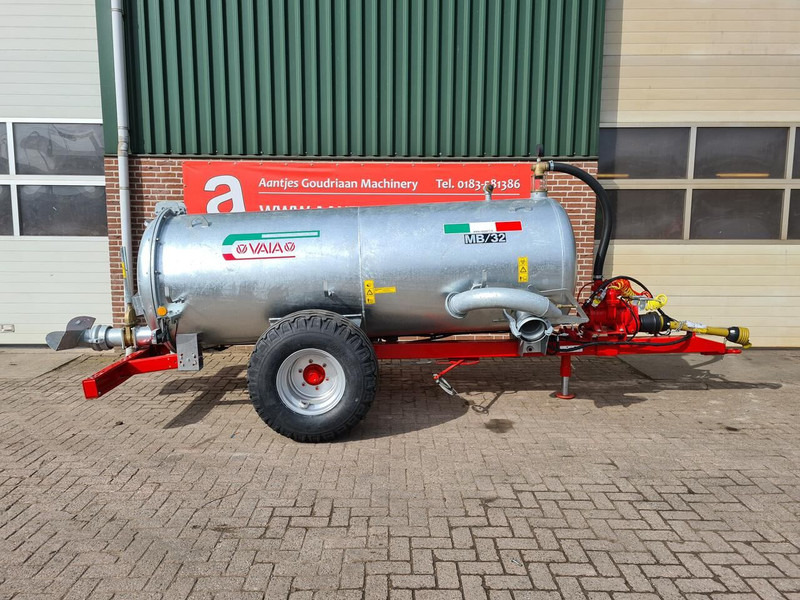 Vaia waterwagen MB32 - Espalhador de estrume: foto 1 Vaia waterwagen MB32 - Espalhador de estrume: foto 1