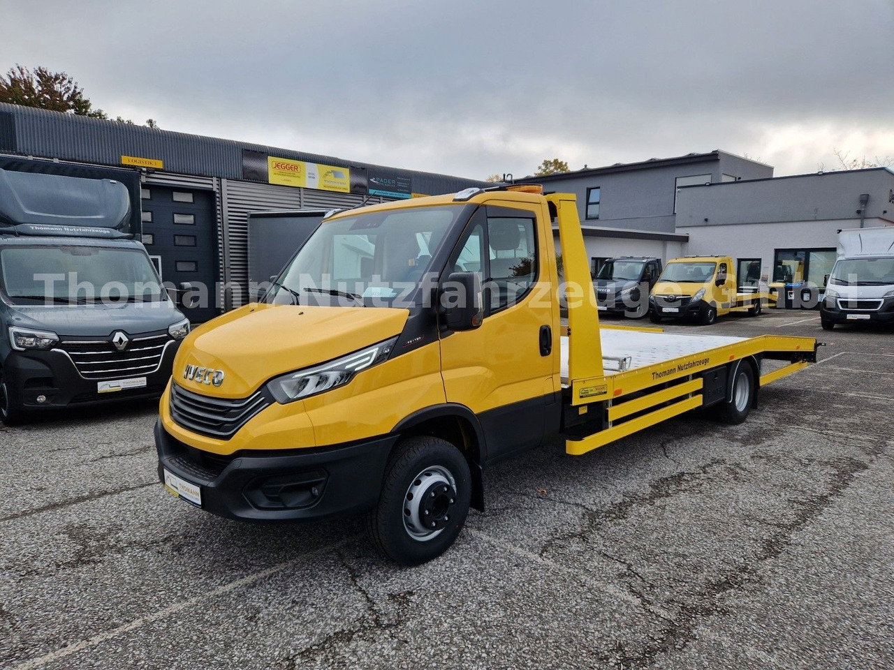 Iveco DAILY 70C18 Festplateau Alu Premium Navi ACC - Caminhão reboque: foto 2 Iveco DAILY 70C18 Festplateau Alu Premium Navi ACC - Caminhão reboque: foto 2