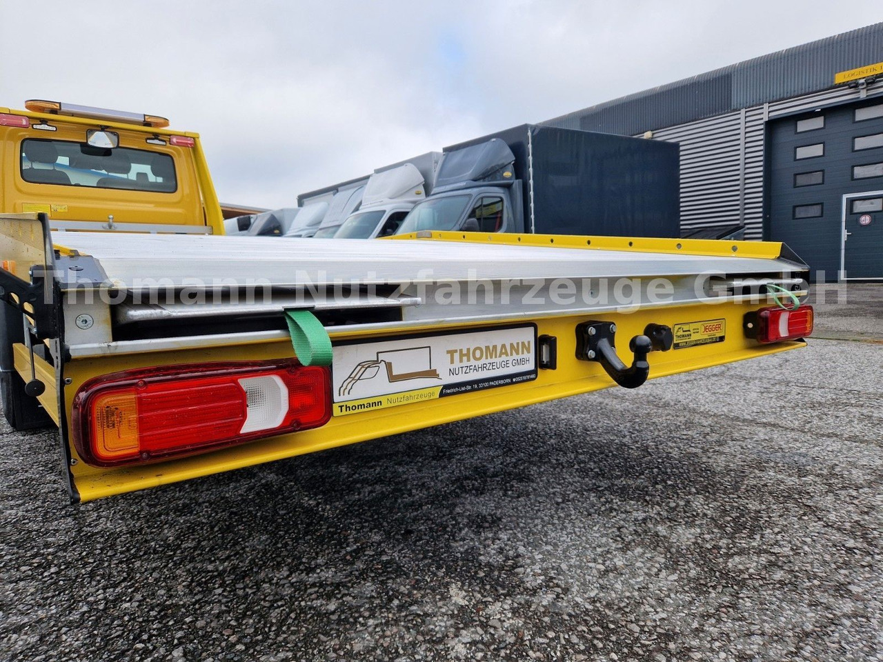 Iveco DAILY 70C18 Festplateau Alu Premium Navi ACC - Caminhão reboque: foto 5 Iveco DAILY 70C18 Festplateau Alu Premium Navi ACC - Caminhão reboque: foto 5