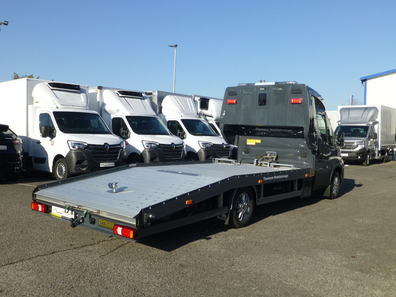 Caminhão reboque Iveco Daily 35S18 Autotransporter  NAVI Schlafkabine: foto 8