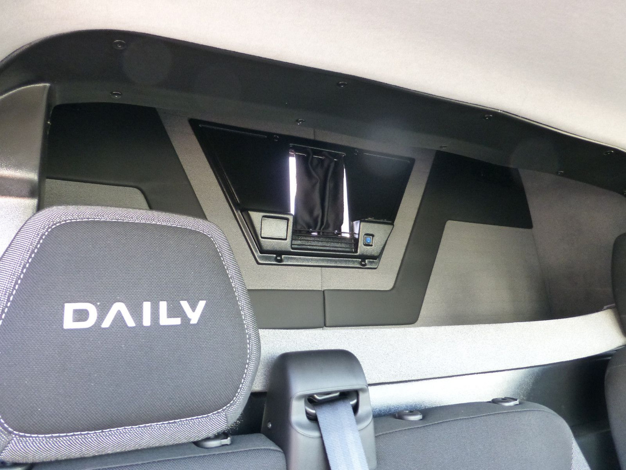 Caminhão reboque Iveco Daily 35S18 Autotransporter  NAVI Schlafkabine: foto 20
