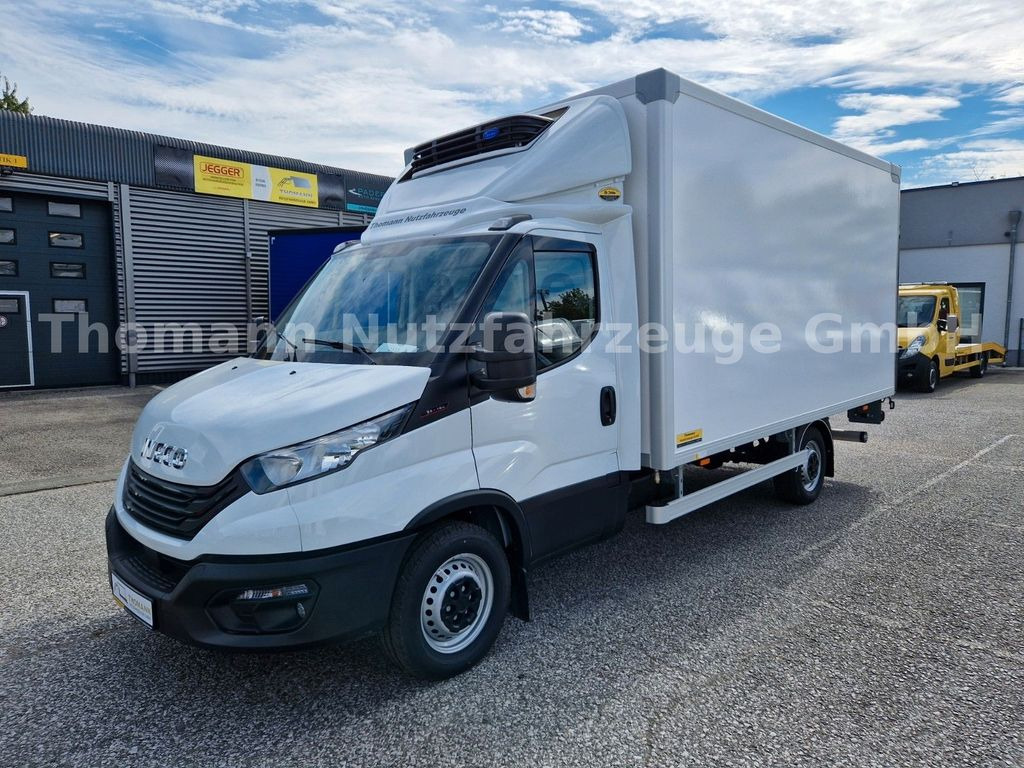 Iveco Daily 35S18 Kühlkoffer LBW BÄR Xarios 300 GH Iveco Daily 35S18 Kühlkoffer LBW BÄR Xarios 300 GH - Carrinha frigorífica: foto 3 Iveco Daily 35S18 Kühlkoffer LBW BÄR Xarios 300 GH Iveco Daily 35S18 Kühlkoffer LBW BÄR Xarios 300 GH - Carrinha frigorífica: foto 3
