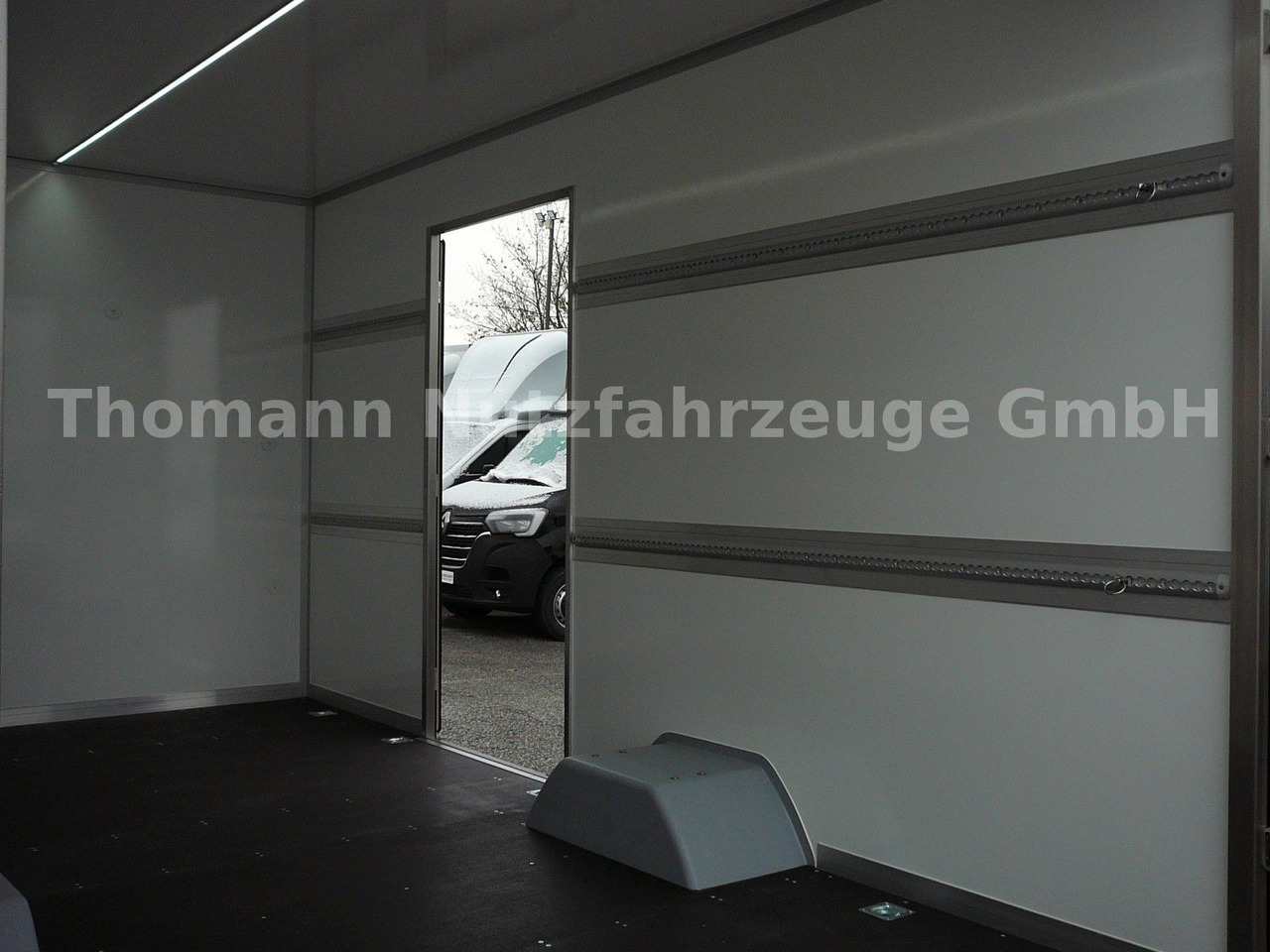 Carrinha de contentor Renault Master Koffer Extra Tief: foto 12