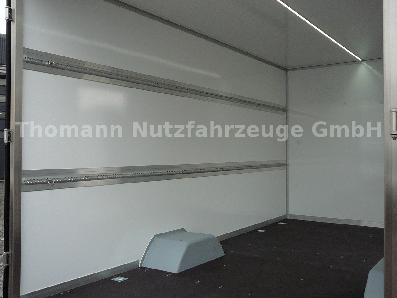 Carrinha de contentor Renault Master Koffer Extra Tief: foto 11