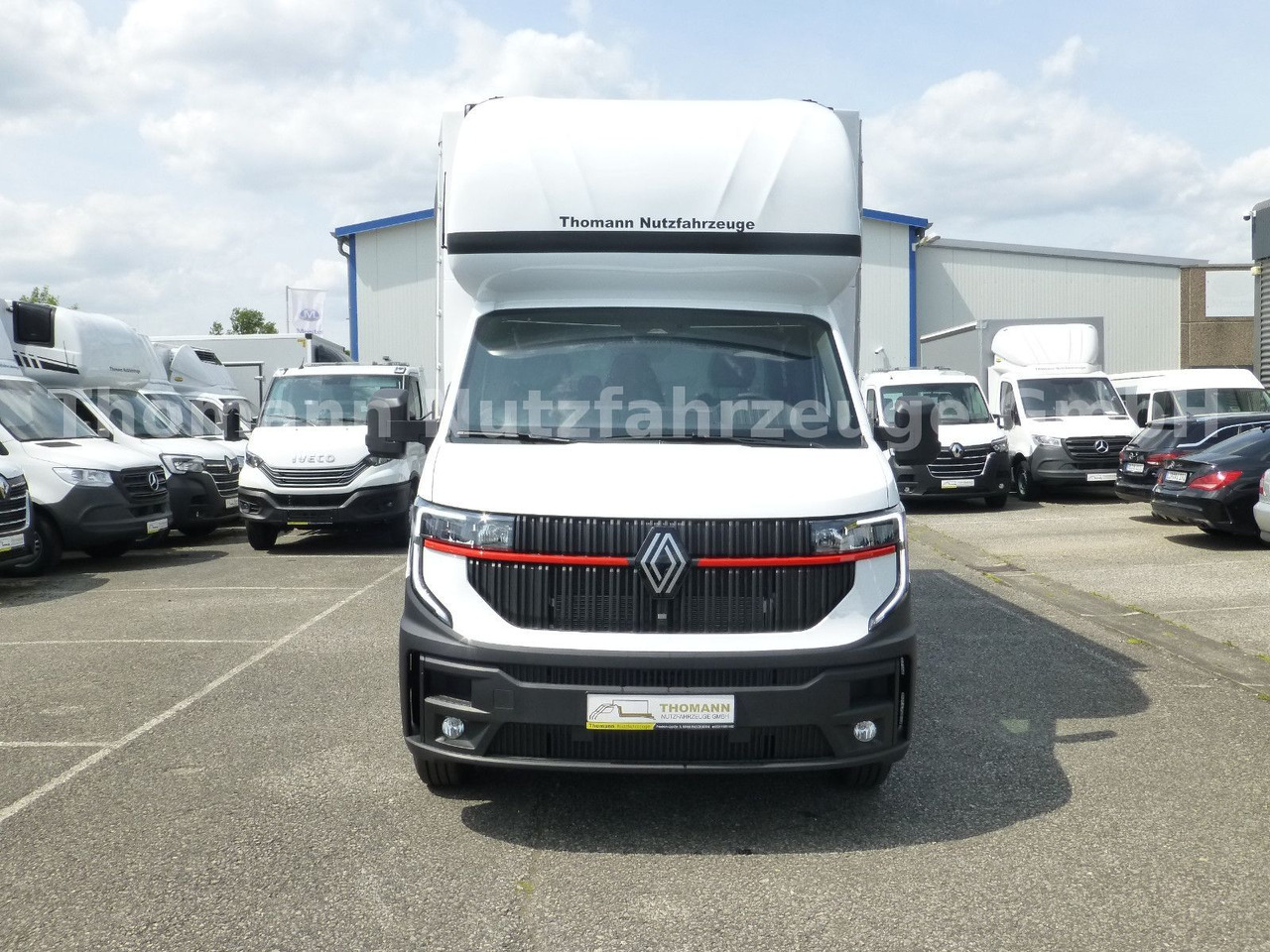 Carrinha de lona Renault NEW Master Pritsche Plane Schlafkabine: foto 6 Carrinha de lona Renault NEW Master Pritsche Plane Schlafkabine: foto 6