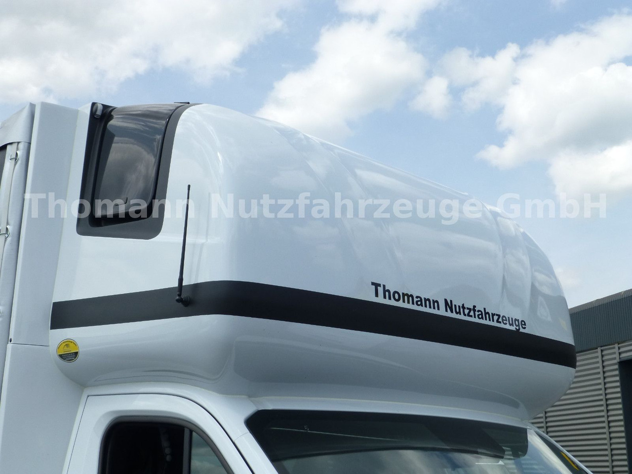 Carrinha de lona Renault NEW Master Pritsche Plane Schlafkabine: foto 15 Carrinha de lona Renault NEW Master Pritsche Plane Schlafkabine: foto 15