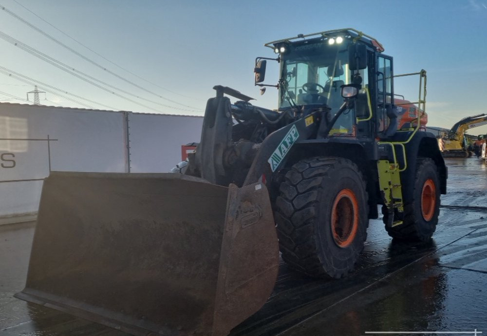 DOOSAN DL 320-7 - Pá carregadora de rodas: foto 1 DOOSAN DL 320-7 - Pá carregadora de rodas: foto 1