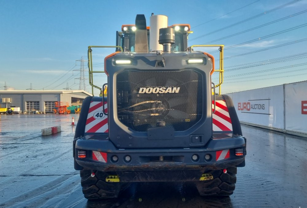 DOOSAN DL 320-7 - Pá carregadora de rodas: foto 4 DOOSAN DL 320-7 - Pá carregadora de rodas: foto 4