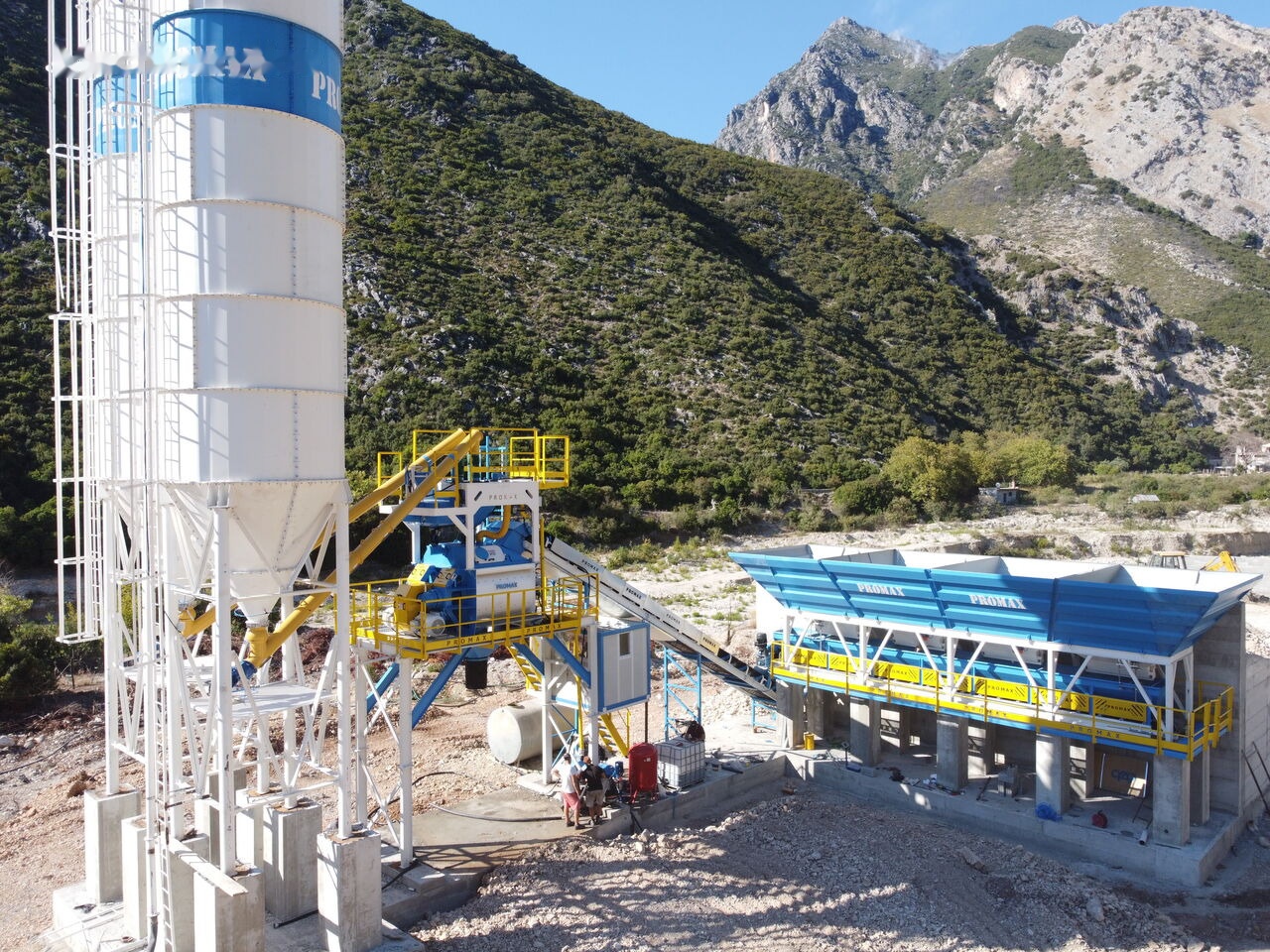 Promax Compact Concrete Batching Plant C100-TWN-LINE (100m3/h) - Central de betão: foto 1 Promax Compact Concrete Batching Plant C100-TWN-LINE (100m3/h) - Central de betão: foto 1