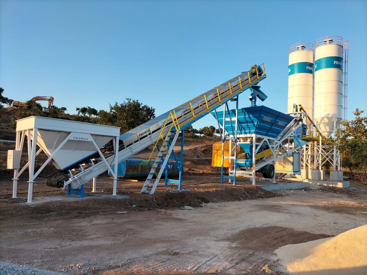 Promax Mobile Concrete Batching Plant PROMAX M60-SNG (60m3/h) - Central de betão: foto 1 Promax Mobile Concrete Batching Plant PROMAX M60-SNG (60m3/h) - Central de betão: foto 1