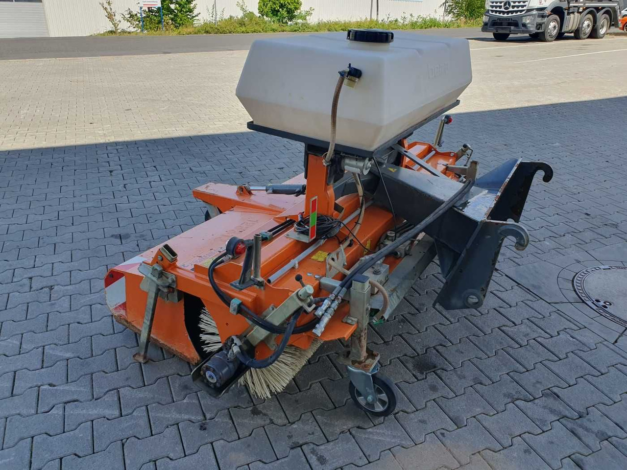 Bema 25 Dual Kehrmaschine / 2.050 mm / 2020 - Vassoura: foto 5 Bema 25 Dual Kehrmaschine / 2.050 mm / 2020 - Vassoura: foto 5