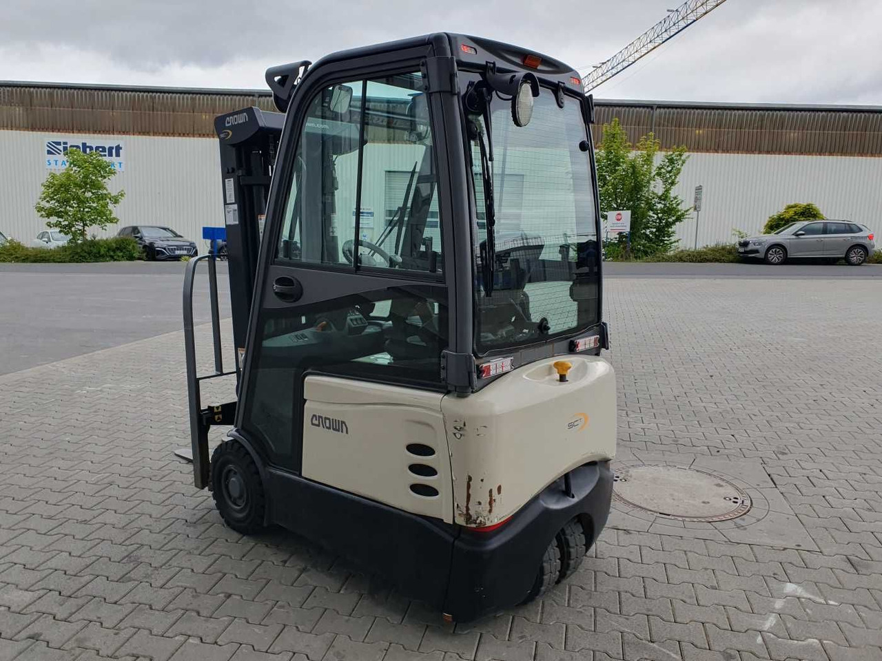 Crown SCT6020-1.3 /Triplex: 4.30m / SS / 1.185h! - Empilhador elétrico: foto 5 Crown SCT6020-1.3 /Triplex: 4.30m / SS / 1.185h! - Empilhador elétrico: foto 5