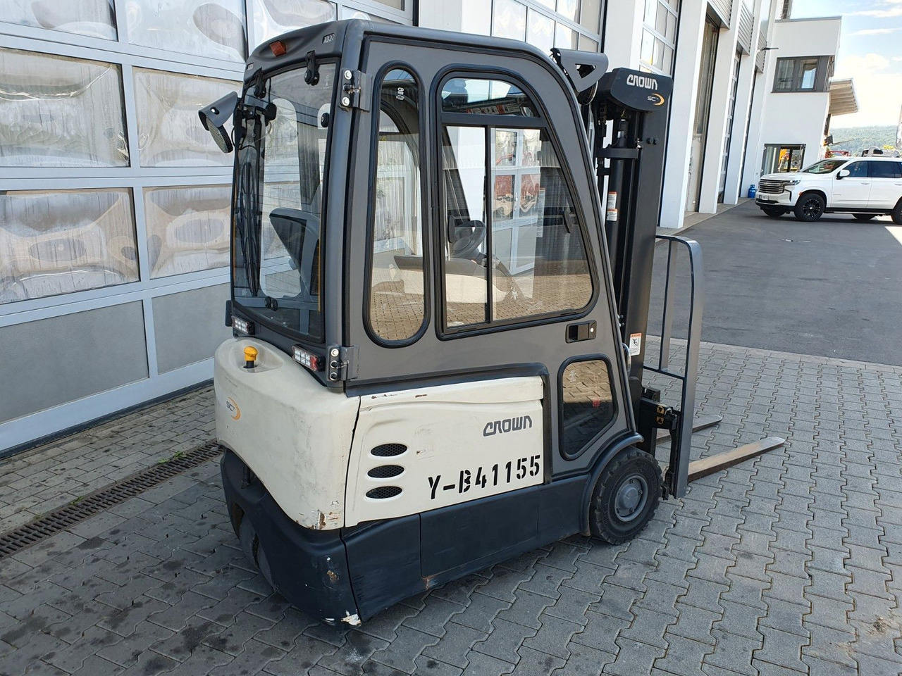 Crown SCT6020-1.3 / Triplex 4,3m / 2.658h / 2020 - Empilhador elétrico: foto 3 Crown SCT6020-1.3 / Triplex 4,3m / 2.658h / 2020 - Empilhador elétrico: foto 3