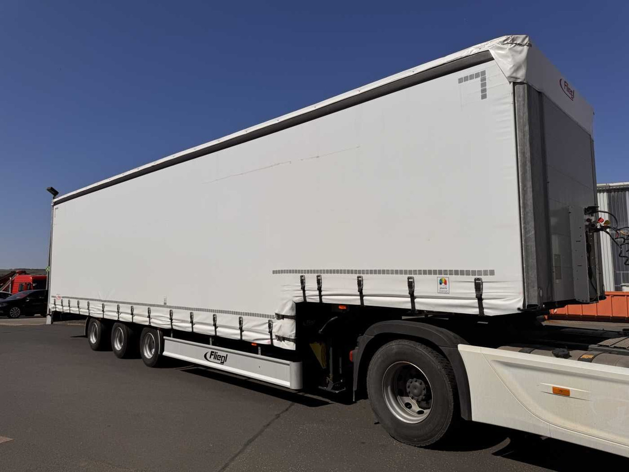 Fliegl SDS 350 Schiebeplane+Verdeck XL SAF 20.900Km - Semi-reboque baixa: foto 2 Fliegl SDS 350 Schiebeplane+Verdeck XL SAF 20.900Km - Semi-reboque baixa: foto 2